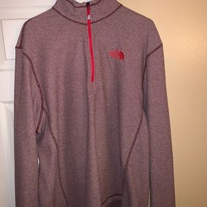 THE NORTH FACE Men’s Quarter Zip Pull Over